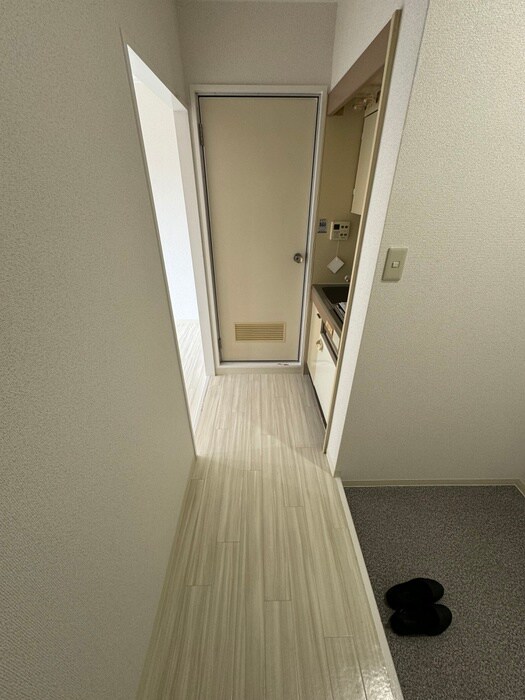 物件内観写真15　(廊下)