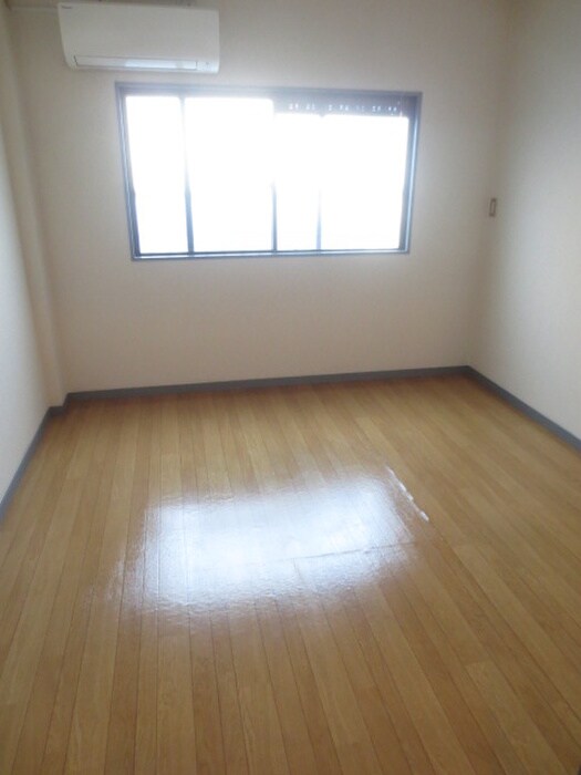 物件内観写真10　(居室)