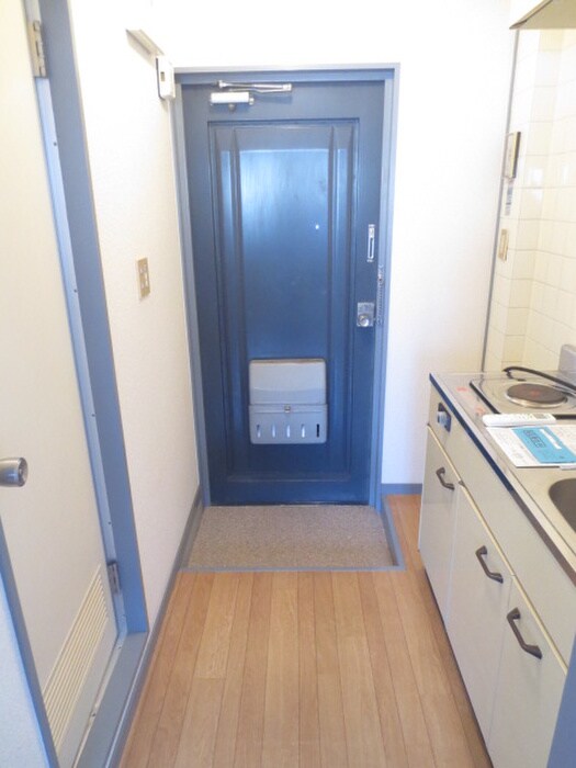 物件内観写真16　(玄関)