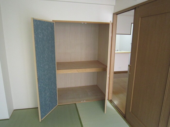 物件内観写真10　(収納)