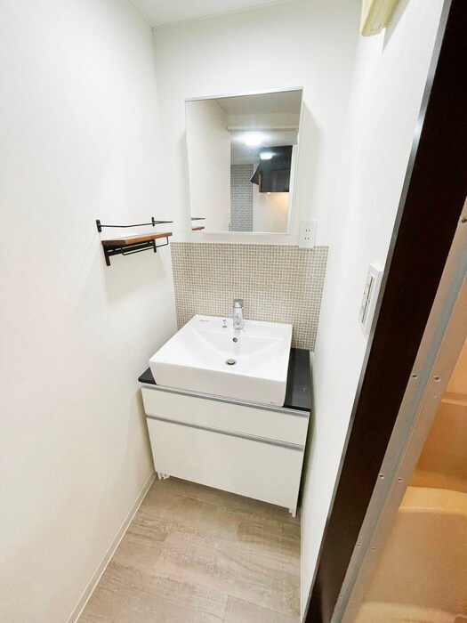 物件内観写真11　(洗面)