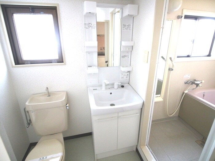 物件内観写真14　(トイレ)