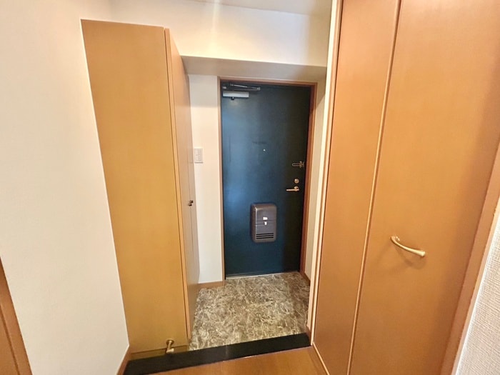 物件内観写真16　(玄関)
