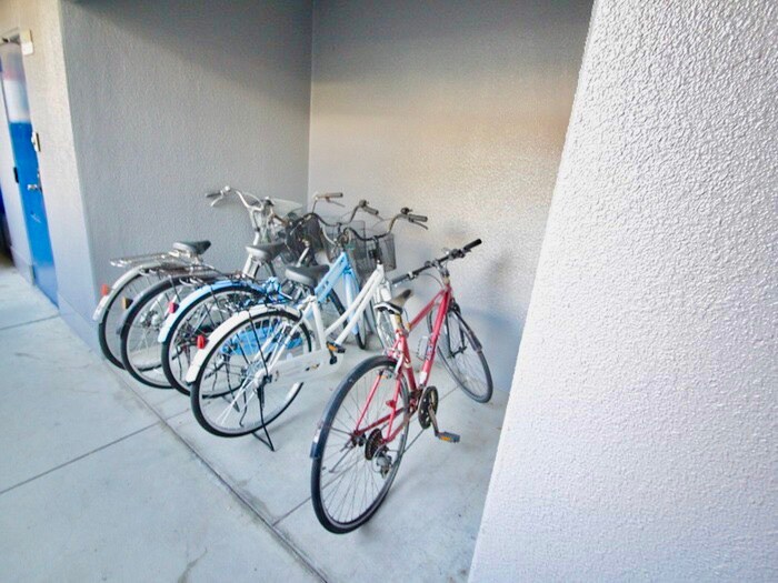 物件外観写真5　(駐輪場)
