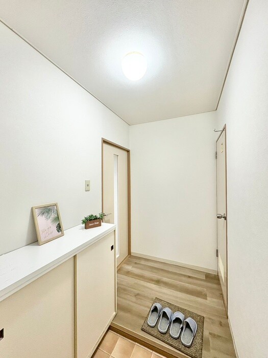 物件内観写真15　(廊下)