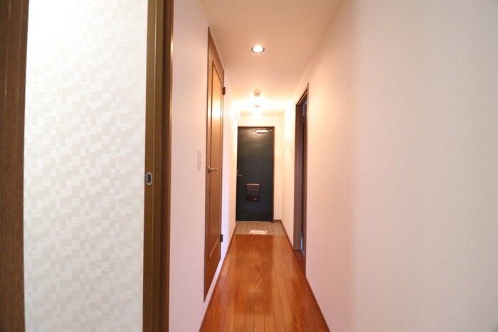 物件内観写真13　(廊下)