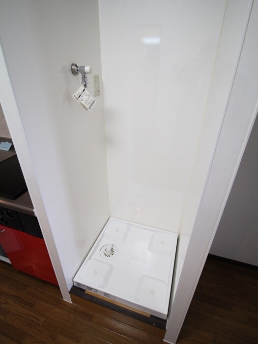 物件内観写真11　(洗濯機置場)