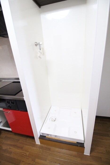 物件内観写真11　(洗濯機置場)