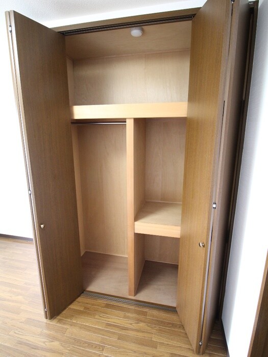 物件内観写真12　(収納)