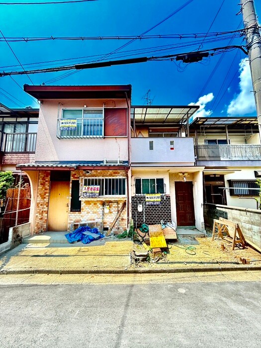 物件外観写真5　(駐車場)