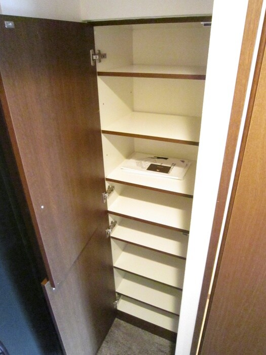 物件内観写真7　(靴箱)