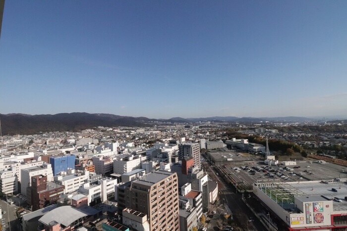 物件内観写真16　(室内からの展望)