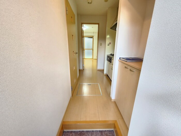 物件内観写真19　(廊下)