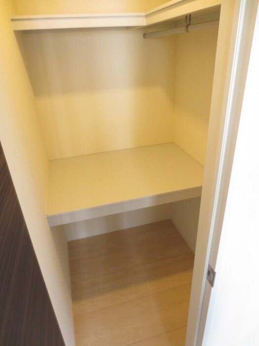 物件内観写真12　(収納)