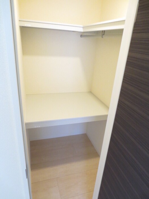 物件内観写真12　(収納)
