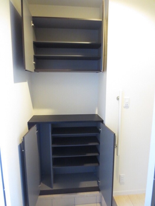 物件内観写真13　(靴箱)