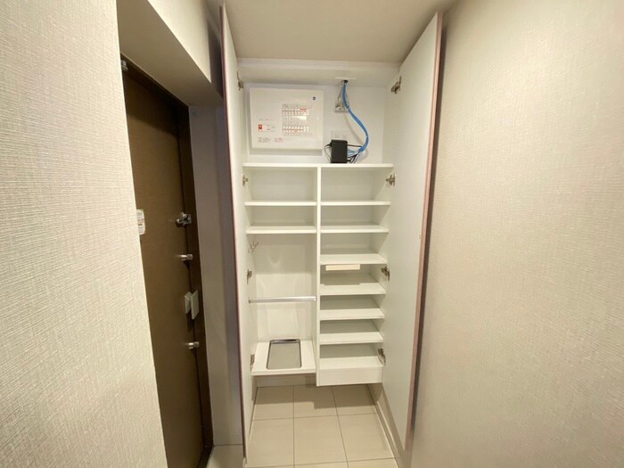 物件内観写真16　(靴箱)