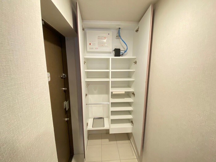 物件内観写真18　(靴箱)