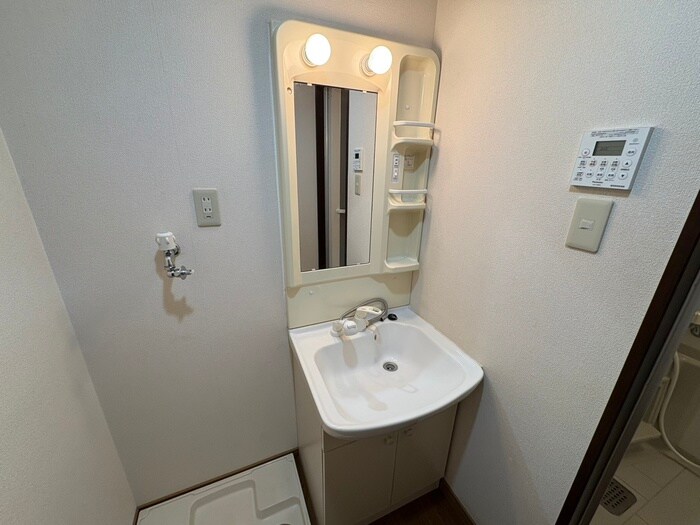 物件内観写真12　(洗面)