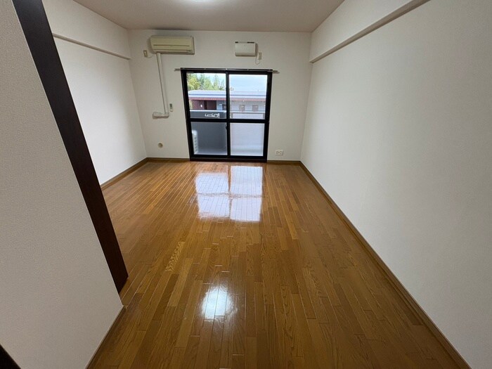 物件内観写真19　(居室)