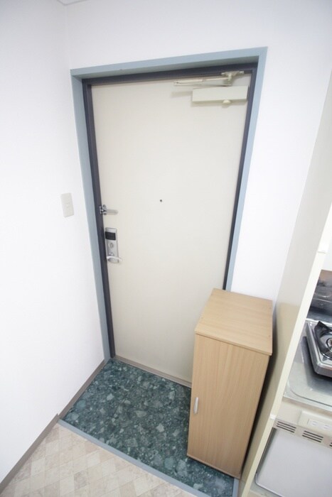 物件内観写真7　(玄関)