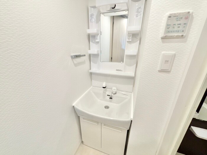 物件内観写真9　(洗面)