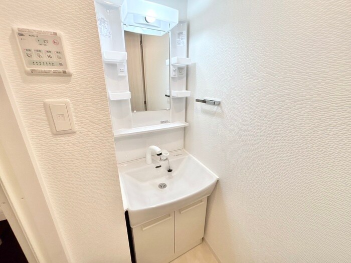 物件内観写真9　(洗面)