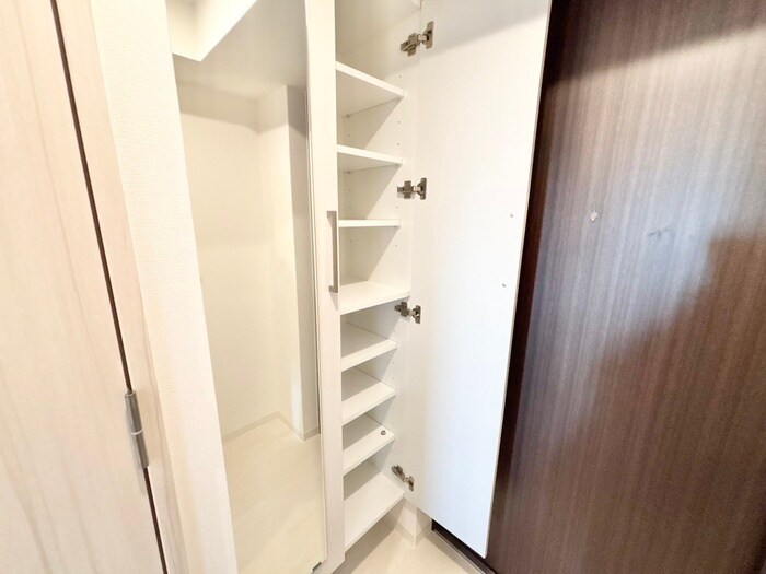 物件内観写真16　(靴箱)