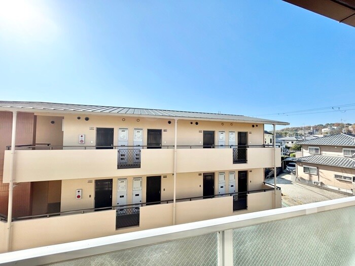 物件内観写真17　(室内からの展望)