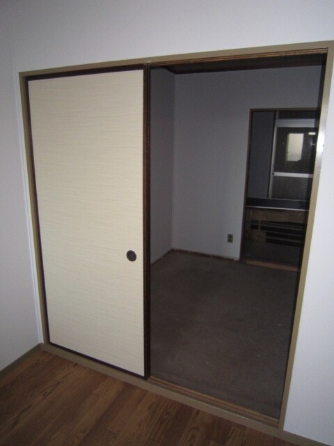 物件内観写真9　(居室)