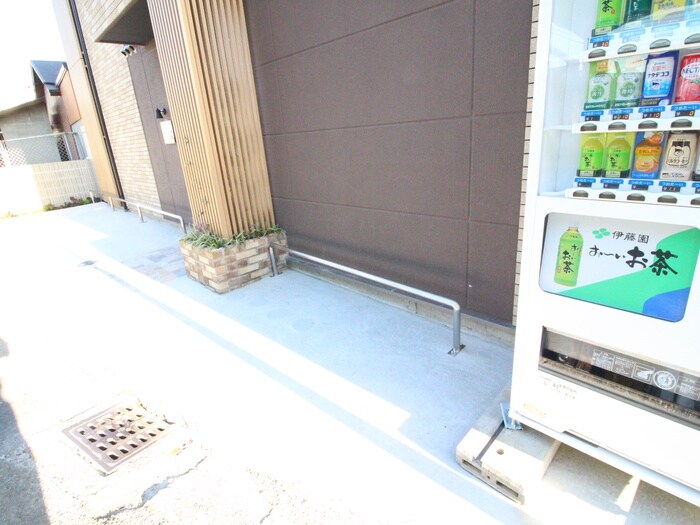 物件外観写真6　(駐輪場)