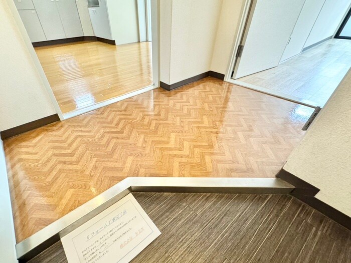 物件内観写真19　(廊下)