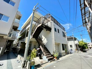 フロツグハウスカズオ外観写真