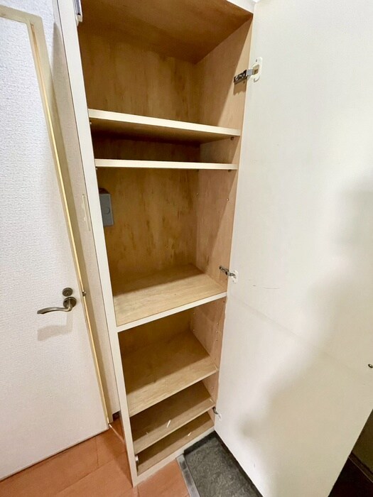 物件内観写真14　(靴箱)