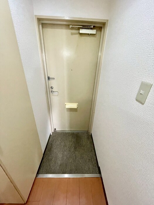 物件内観写真15　(玄関)