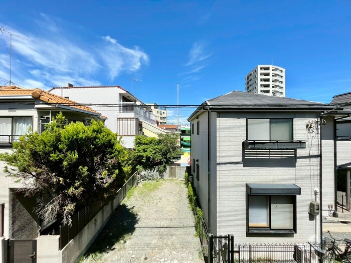 物件内観写真17　(室内からの展望)