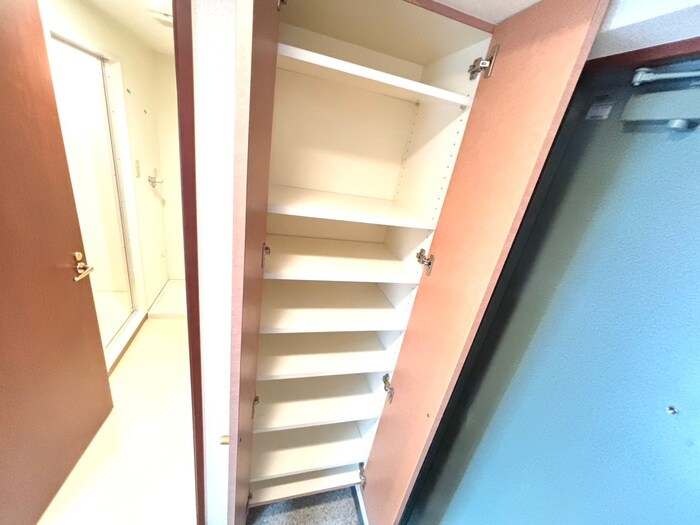 物件内観写真19　(靴箱)
