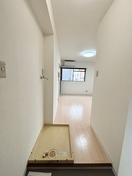 物件内観写真8　(廊下)