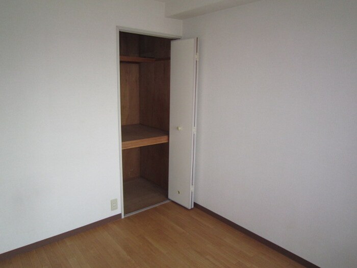 物件内観写真11　(収納)