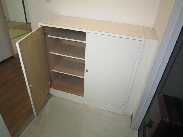 物件内観写真12　(靴箱)