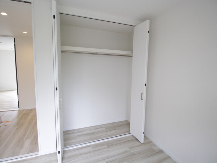 物件内観写真12　(収納)