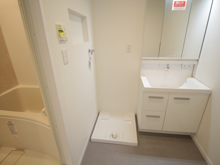 物件内観写真18　(洗濯機置場)