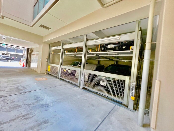 物件外観写真6　(駐車場)