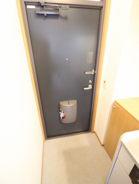 物件内観写真17　(玄関)