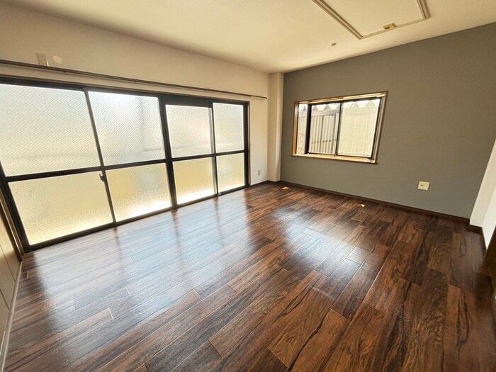 物件内観写真9　(居室)