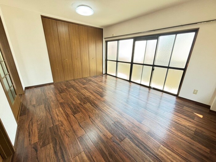 物件内観写真11　(居室)