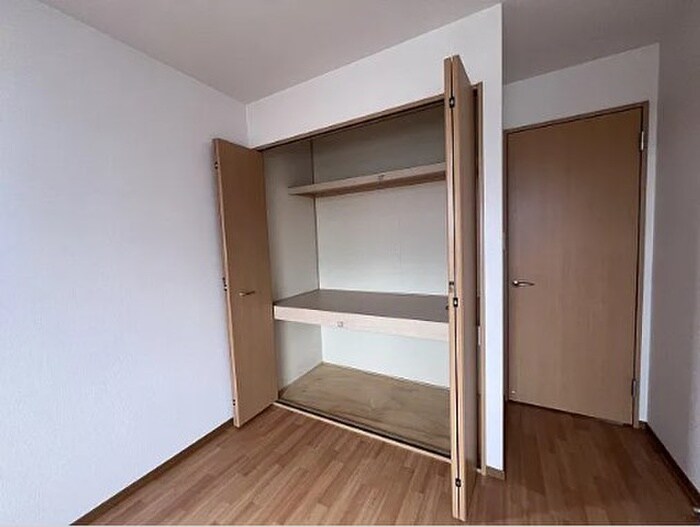 物件内観写真10　(収納)