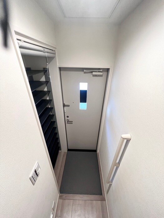 物件内観写真15　(玄関)