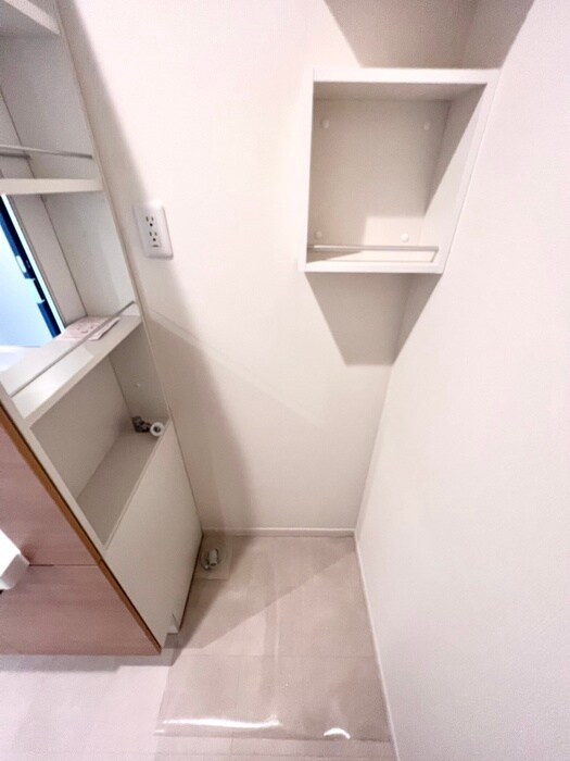 物件内観写真21　(洗濯機置場)