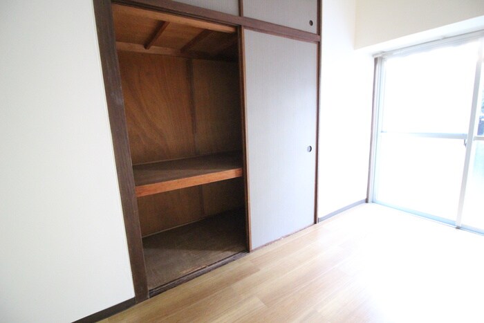 物件内観写真13　(収納)